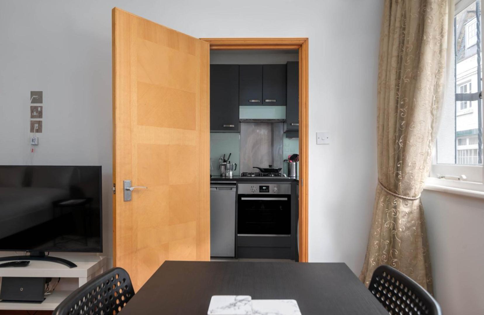 Guestready - Central Converted Mews In Bayswater Daire Londra Dış mekan fotoğraf