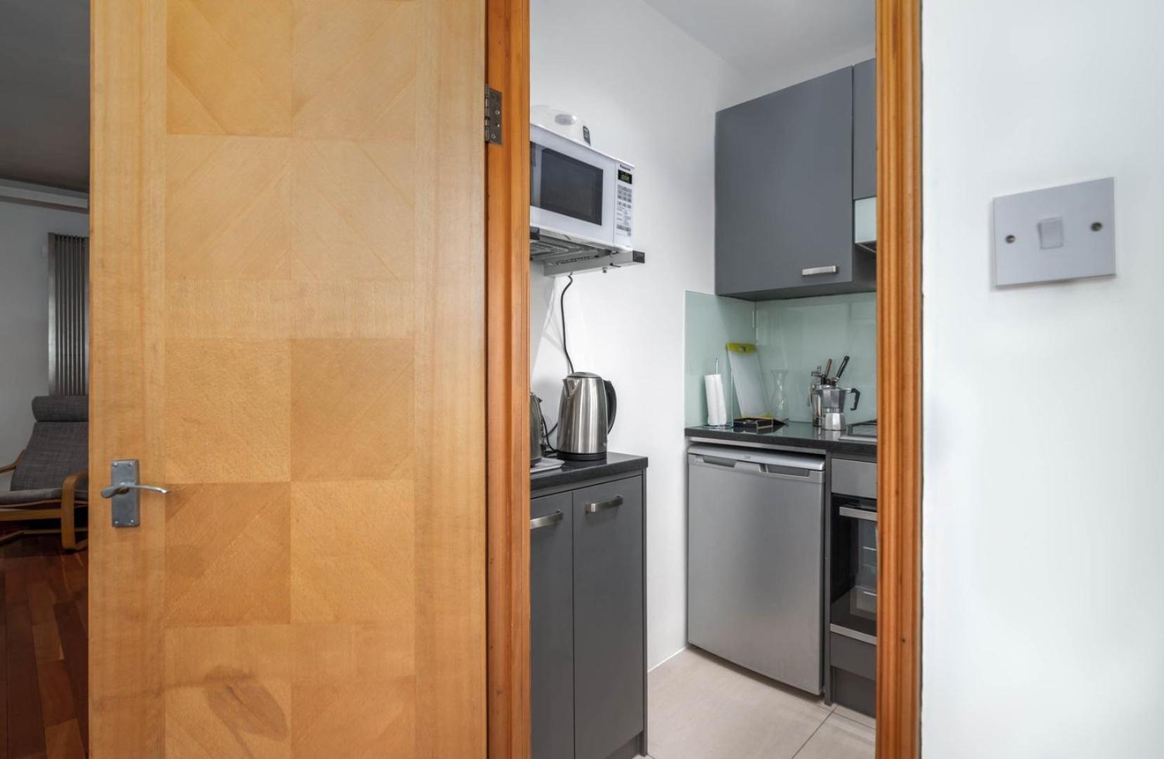 Guestready - Central Converted Mews In Bayswater Daire Londra Dış mekan fotoğraf